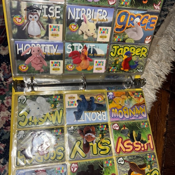 TY Beanie Babies Official Collector's binder from 1998 With 270+ Series 2 Cards - Picture 9 of 12